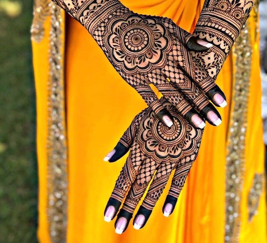 Circle Mehndi Designs